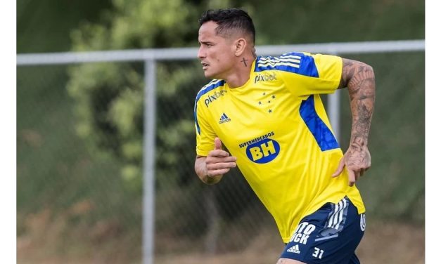 Atacante Edu tem lesão na coxa confirmada e vira problema para Pezzolano no Cruzeiro