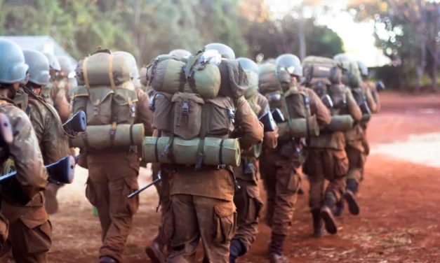 Parlamentares apuram compra de próteses penianas pelo Exército