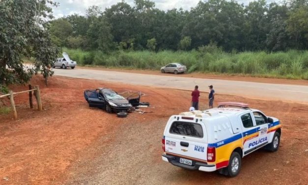 Acidente mata motorista e deixa passageiros feridos na MG-420 em Pompéu