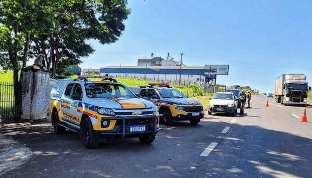 Polícia Militar implementa pagamento de débitos via Pix durante fiscalização de trânsito
