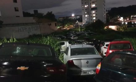 Criminosos criam falsos estacionamentos, cobram R$60 e furtam carros próximo ao Mineirão