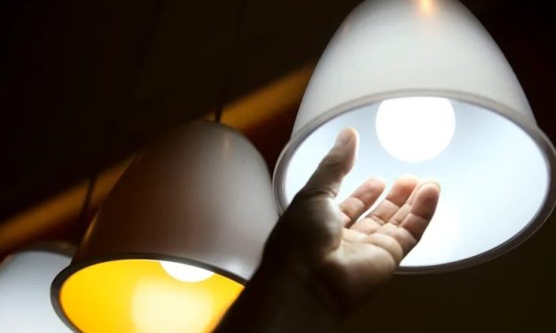 Apagão nacional deixa ao menos 15 estados e DF sem energia