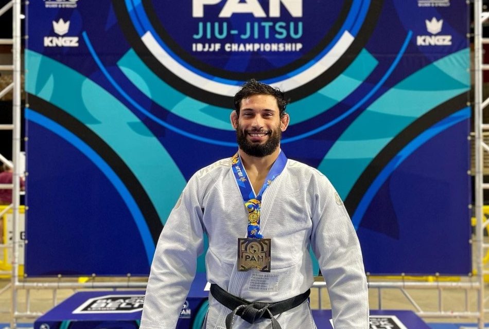 Atleta formiguense vence campeonato de jiu-jitsu nos EUA