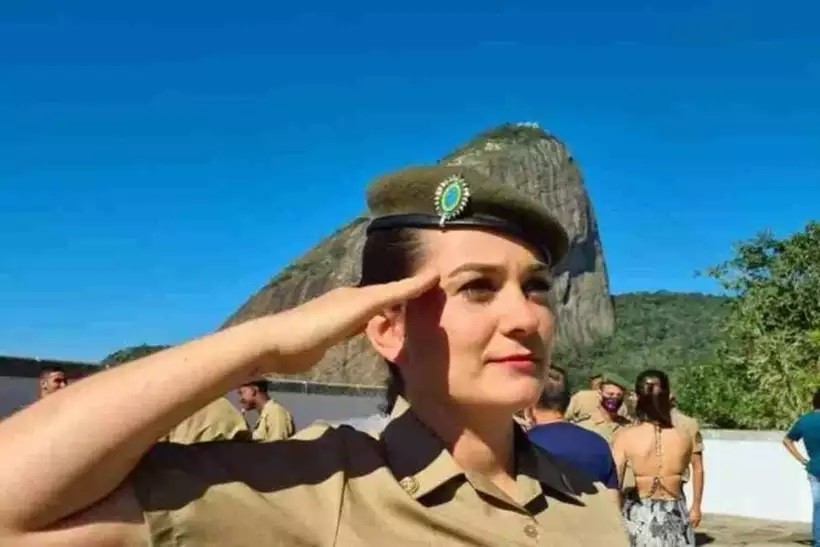 Paraquedista do Exército erra manobra e morre após salto