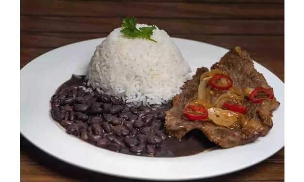 Preço do prato feito dispara, e bife some do cardápio do brasileiro