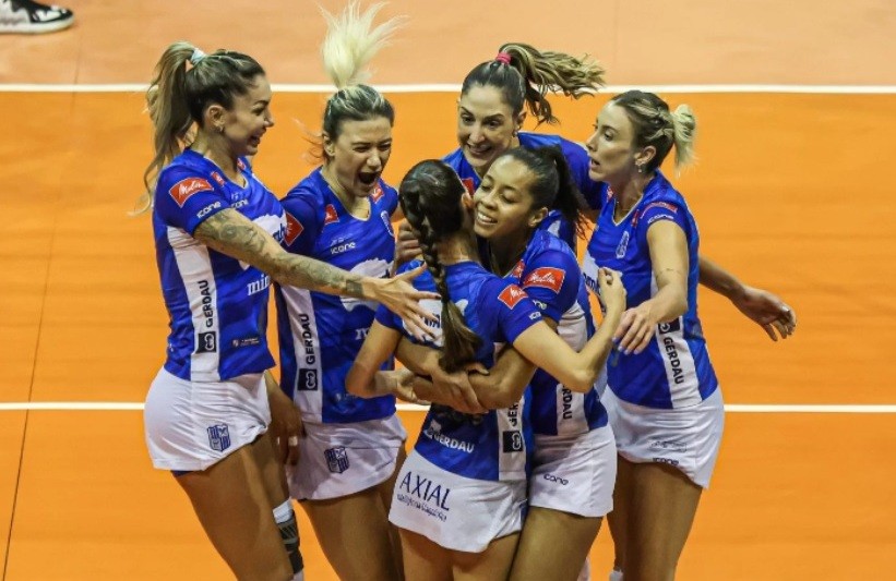 Minas bate Praia e é campeão da Superliga Feminina pela terceira vez consecutiva