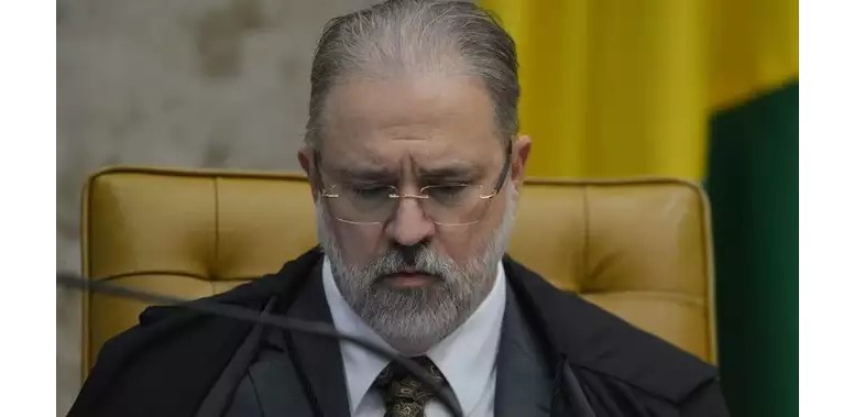 Aras arquiva ação de Bolsonaro contra Moraes por ‘abuso de autoridade’