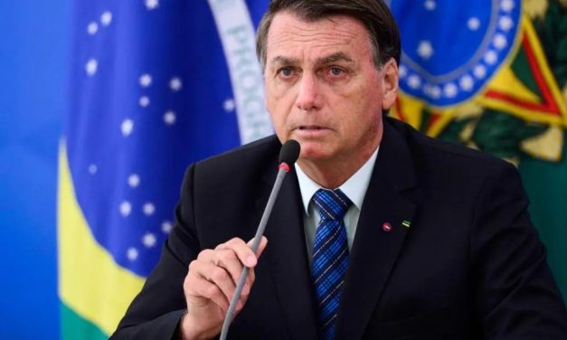 Bolsonaro nega imposto em compra por aplicativos estrangeiros