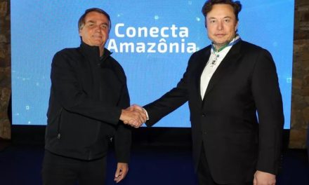 Elon Musk anuncia lançamento do Starlink para conectar 19 mil escolas e monitoramento da Amazônia