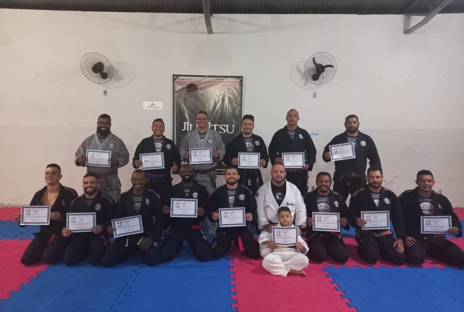 Professores do Tatame do Bem participam de curso de jiu-jitsu infantil