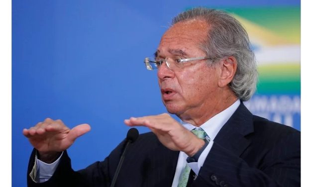 Após Petrobras reajustar preço do diesel, governo avalia ampliar subsídio a combustível