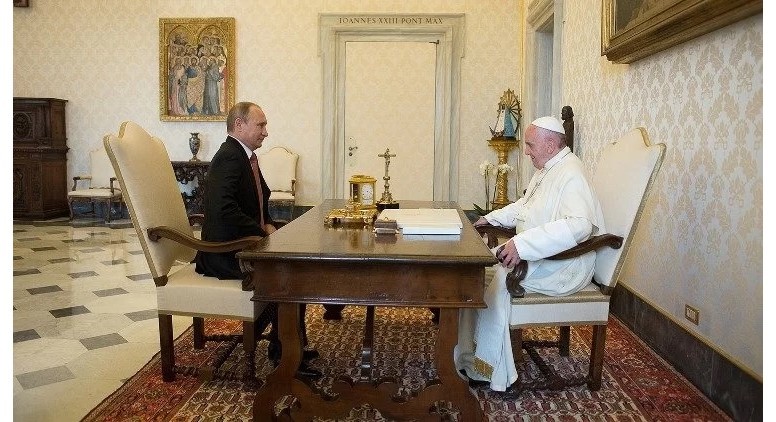 Papa Francisco diz que Vladimir Putin ignorou pedido de encontro