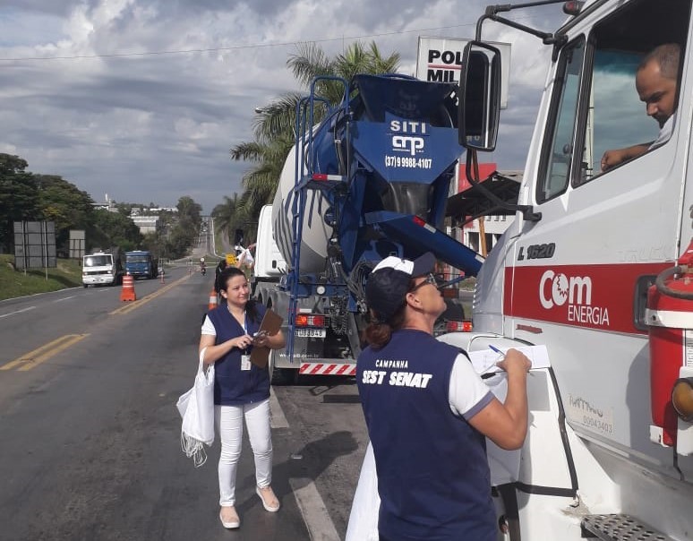 Maio Amarelo: Blitz é realizada na MG-050