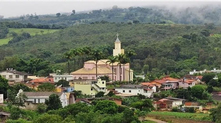 MP denuncia prefeito de Camacho por fraude em licitações de eventos