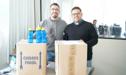 Fuom doa squeezes para Encontro de Jovens