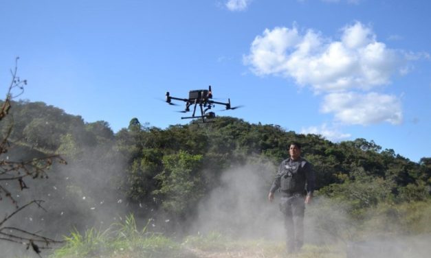 Drones apreendidos do crime estão sendo usados para patrulhar o espaço aéreo de unidades prisionais