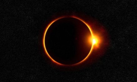 América do Sul verá eclipse total que deixará a lua vermelha no domingo