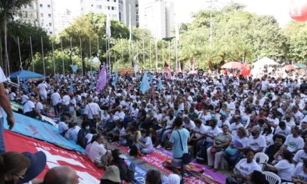 Servidores da rede estadual de educação vão retomar paralisação nesta sexta-feira