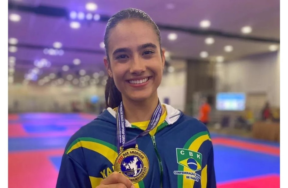 Bárbara Hellen, de Pouso Alegre, é campeã do Pan-Americano de Karatê no Caribe