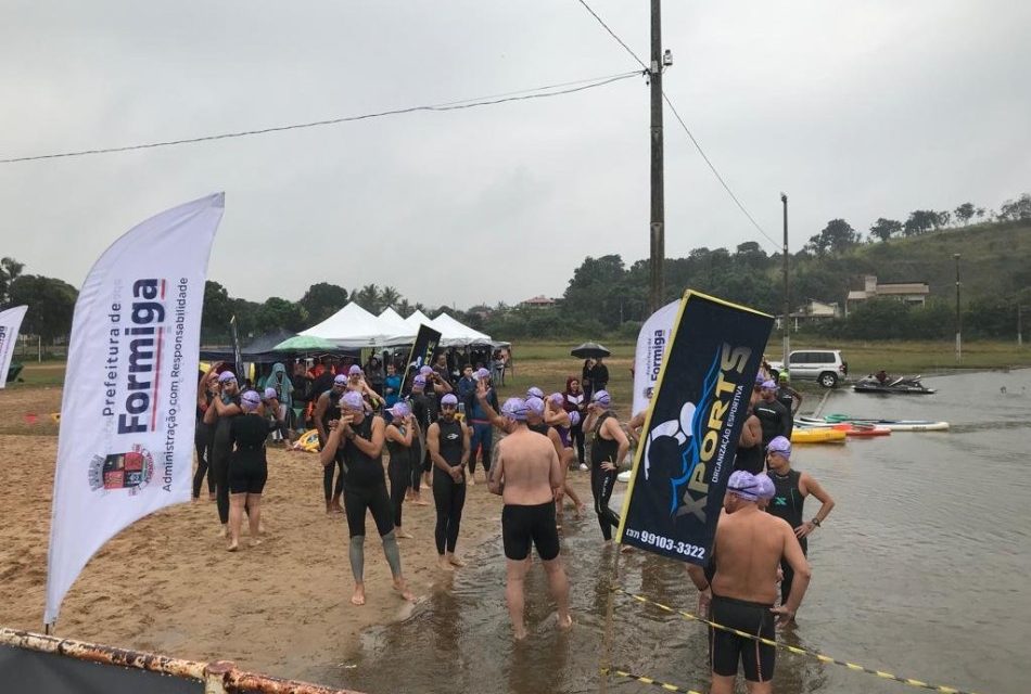 Maratona Aquática é realizada na Praia Popular