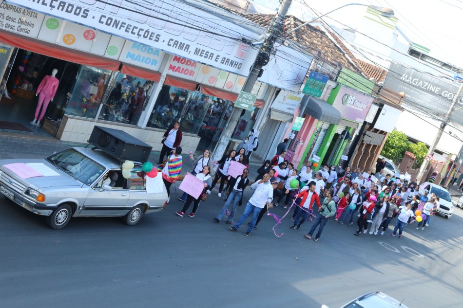 Caminhada marca Dia da Luta Antimanicomial em Formiga