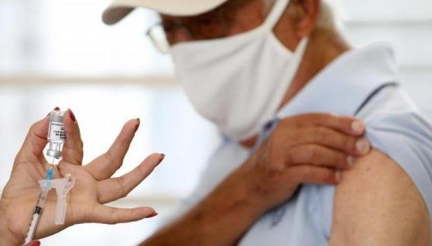 Vacinação contra gripe e sarampo entra na reta final com só metade do público-alvo imunizado em MG