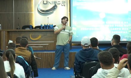 Unifor-MG: Alunos de engenharia agronômica participam de palestra sobre mercado de carbono