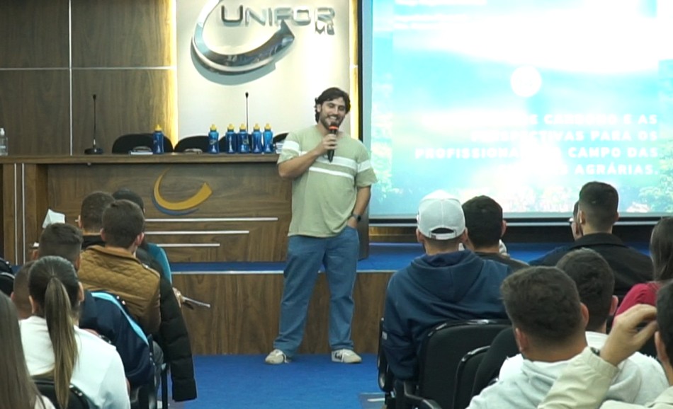 Unifor-MG: Alunos de engenharia agronômica participam de palestra sobre mercado de carbono