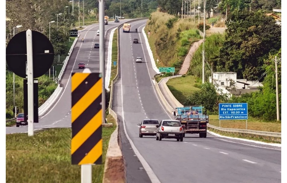 Concessionária que administra a MG-050 abre vagas de emprego para Formiga, Capitólio e Divinópolis