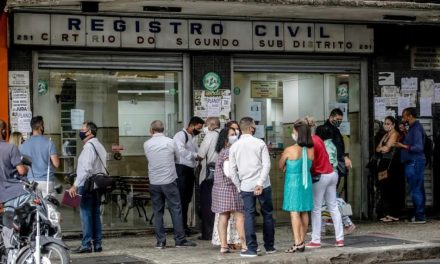 Deputados e senadores aprovam MP que obriga cartórios a oferecer serviços online