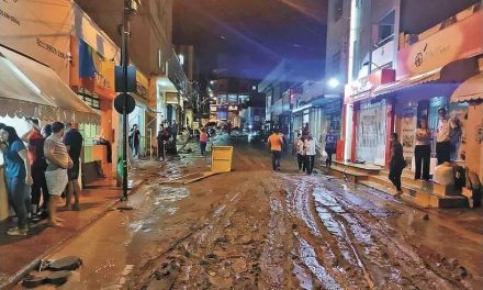 Municípios de MG em emergência por chuva pagam altos cachês a artistas