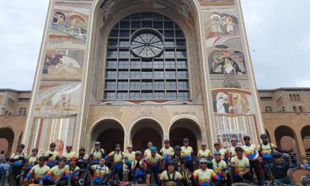 Ciclistas participam de romaria de Formiga até o santuário de Aparecida