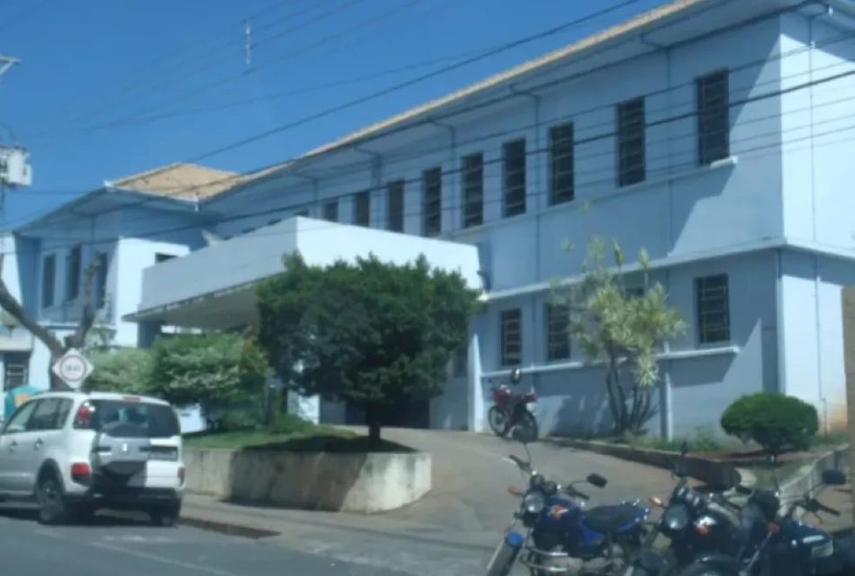 Por falta de pediatra que atenda 24h, Santa Casa de Arcos não pode realizar partos temporariamente; medida não se aplica aos partos de urgência e emergência