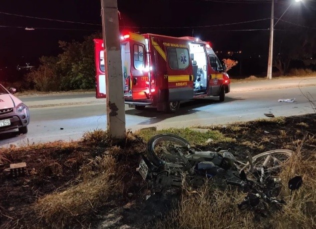 Mulher de 40 anos morre após acidente com moto, em Nova Serrana