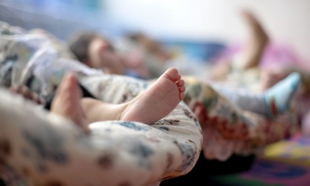Bebê de 10 meses engole maconha e vai para o hospital em MG