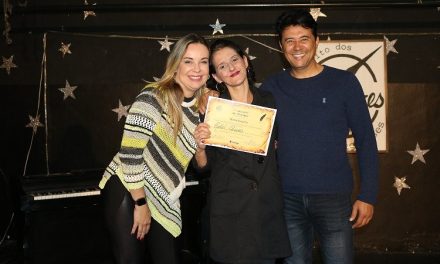 Administração Municipal homenageia escritores formiguenses