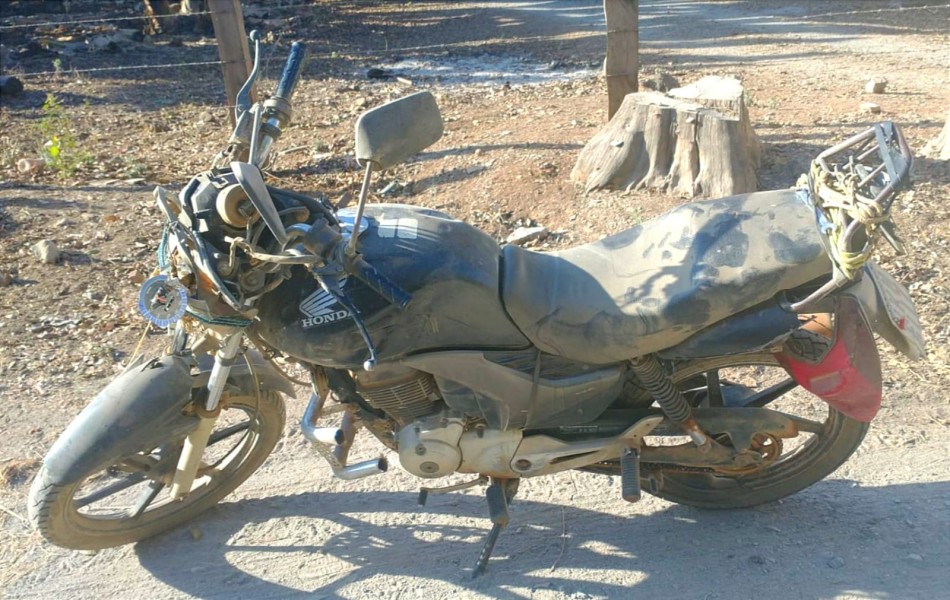 Motociclista é multado em quase R$3 mil após se envolver em acidente em Pains