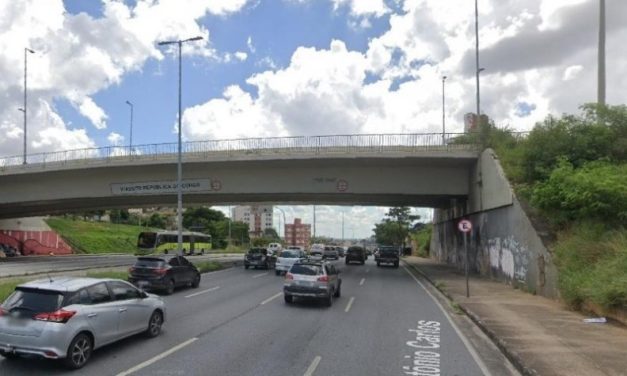 Garoto de 13 anos morre após cair de viaduto enquanto soltava pipa na avenida Antônio Carlos