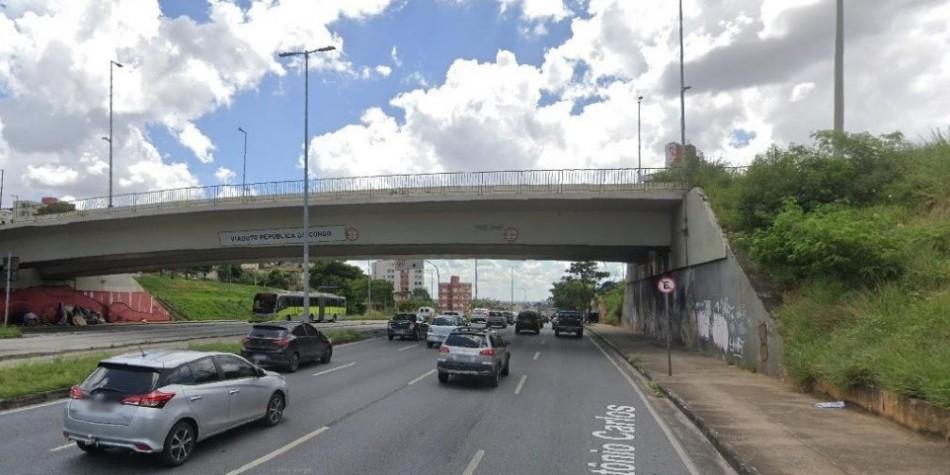 Garoto de 13 anos morre após cair de viaduto enquanto soltava pipa na avenida Antônio Carlos