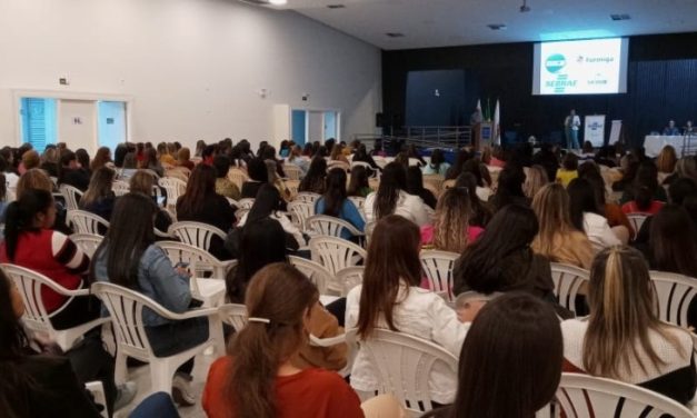 Semana Nacional da Educação Infantil é aberta com palestra