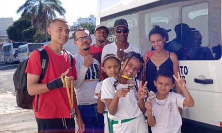 Atletas de Formiga são premiados em campeonato de capoeira em Passos