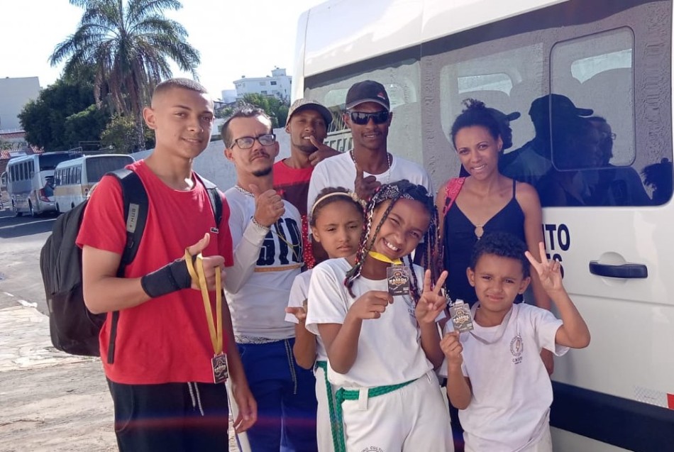 Atletas de Formiga são premiados em campeonato de capoeira em Passos