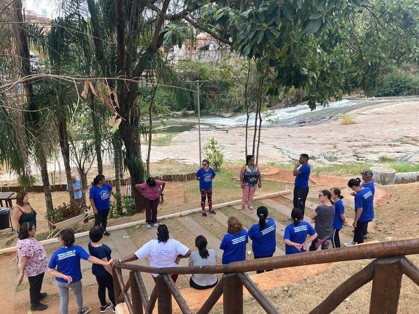 Idosos do Serviço de Convivência e Fortalecimento de Vínculos participam de atividades no Horto Florestal