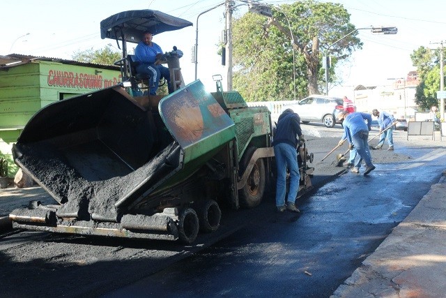 Avenida Rio Branco recebe recapeamento