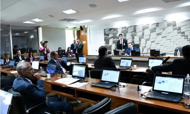 Comissão do Senado aprova piso salarial de R$ 4,8 mil para fisioterapeutas