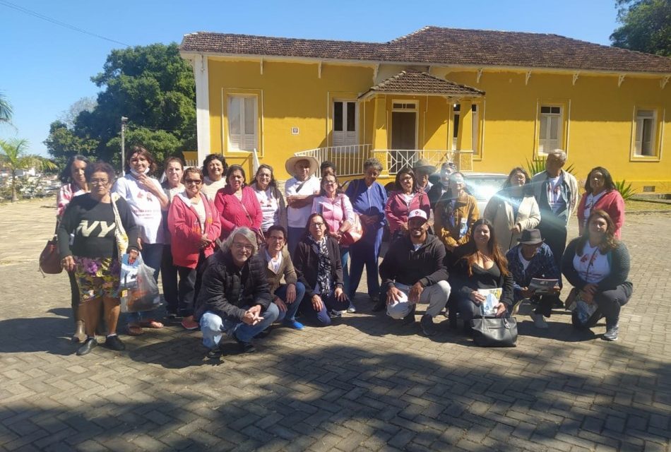 Museu e Casa do Engenheiro recebem visita de usuários do Centro de Convivência do Idoso