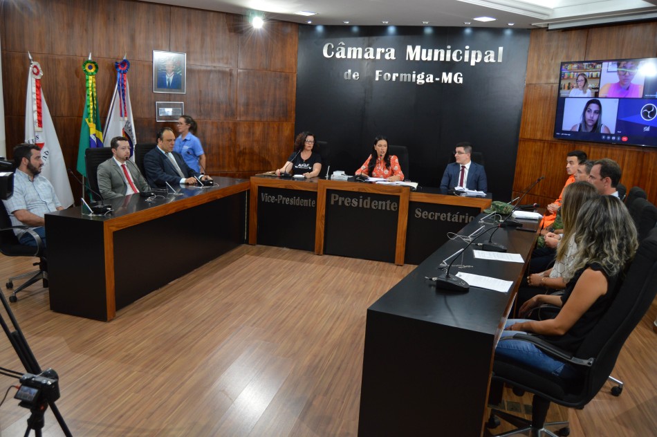 Debate em audiência pública propõe criação de fórum para definir políticas sobre a causa animal