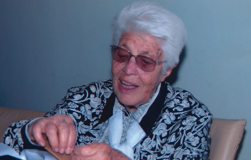 Formiguense Ângela Vaz Leão chega aos 100 anos em plena atividade intelectual