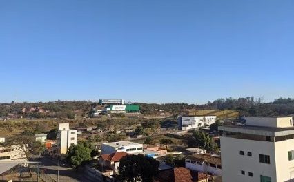 Tempo na região Centro-Oeste deve permanecer quente e seco nesta semana