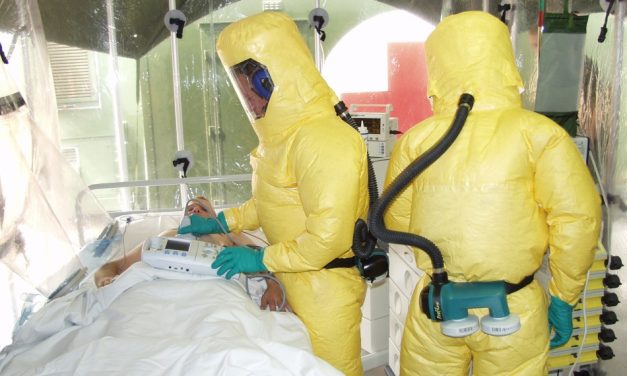 Em meio a surto de ebola, Uganda registra 23 mortes